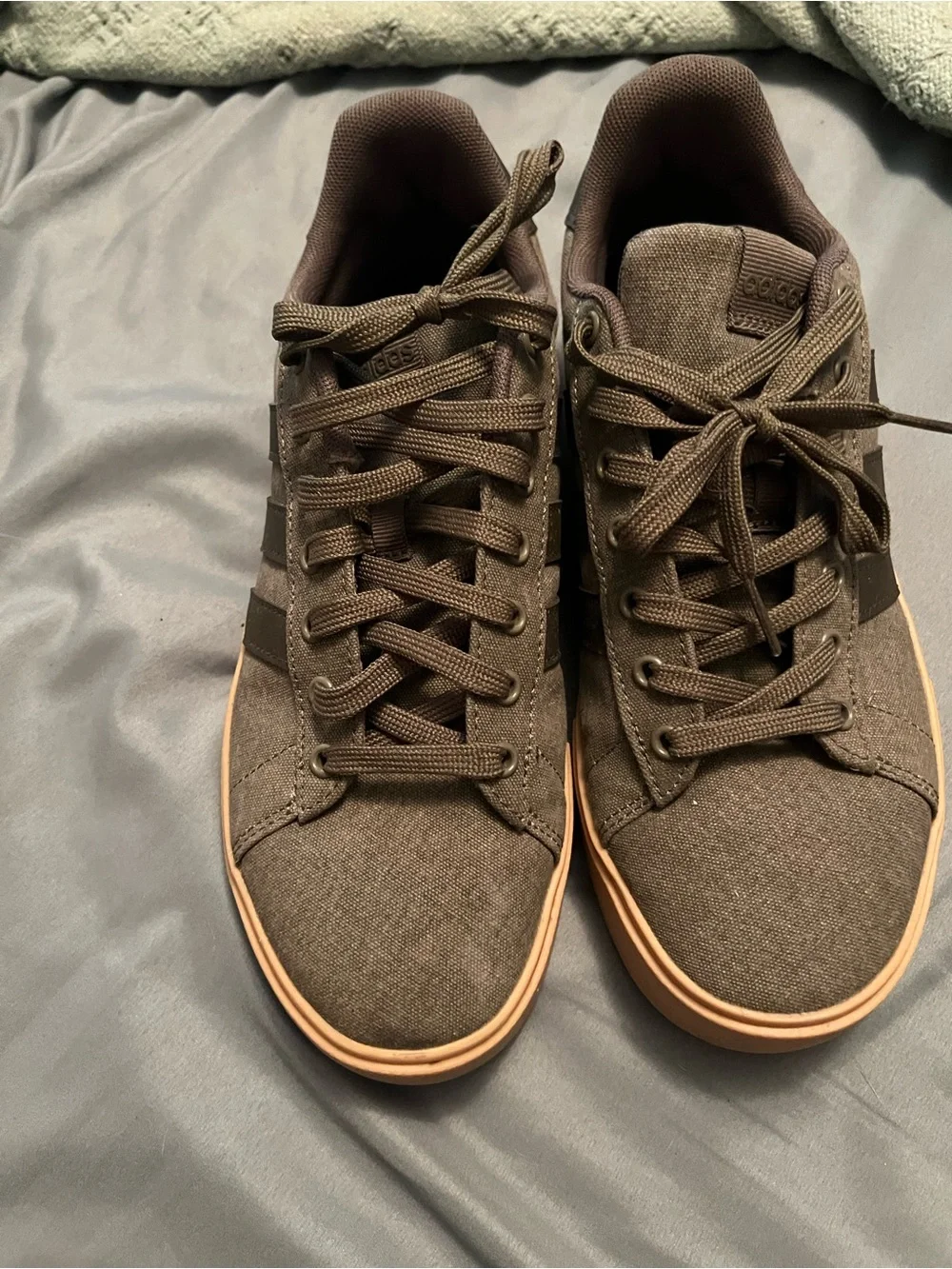 Adidas Daily 4.0 Men’s Dark GreenCanvas Sneakers with Black Stripes.
